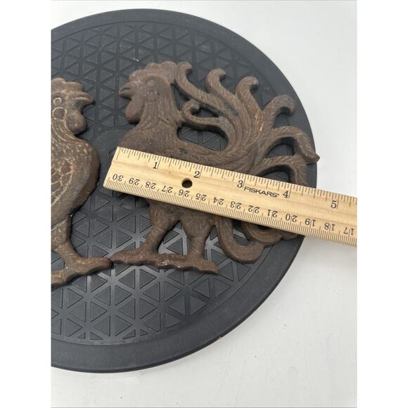 Set Of Two Vintage Cast Iron Chicken Wall art or Trivet - Picture 3 of 5